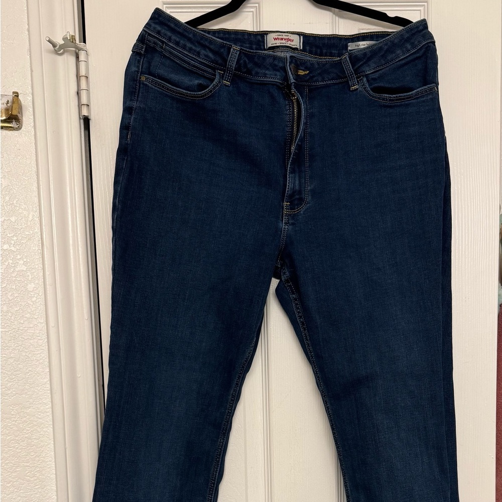 Wrangler high rise bold boot 16x32